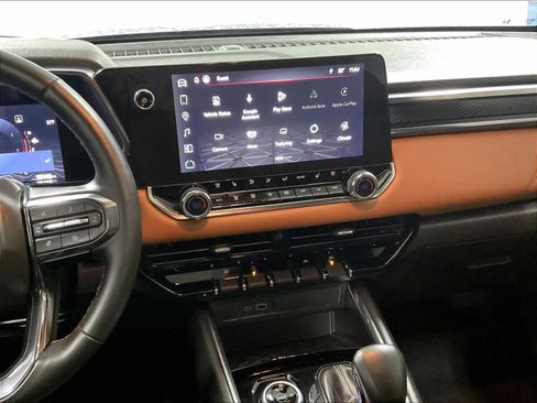 Used 2023 GMC Canyon AT4 w/ AT4 Premium Package image 18