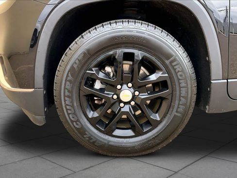 Used 2019 Chevrolet Traverse LT image 10