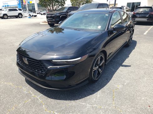 Used 2024 Honda Accord Sport image 8