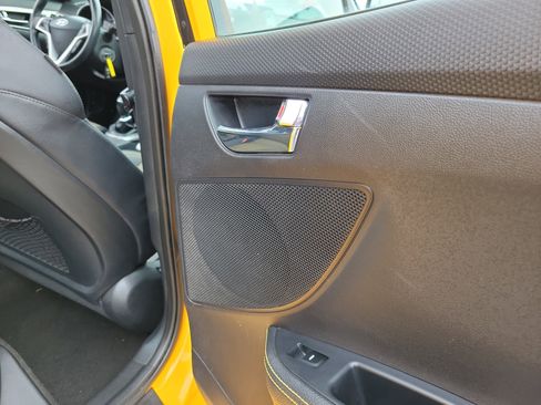 Used 2016 Hyundai Veloster Base w/ Option Group 02 image 13