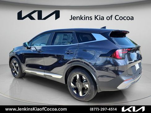 New 2026 Kia Sportage LX w/ LX Convenience Package FWD image 8