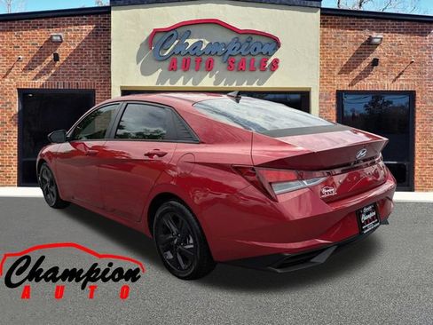 Used 2021 Hyundai Elantra SEL FWD image 7