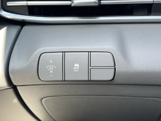 Used 2026 Hyundai Elantra Sport FWD image 20