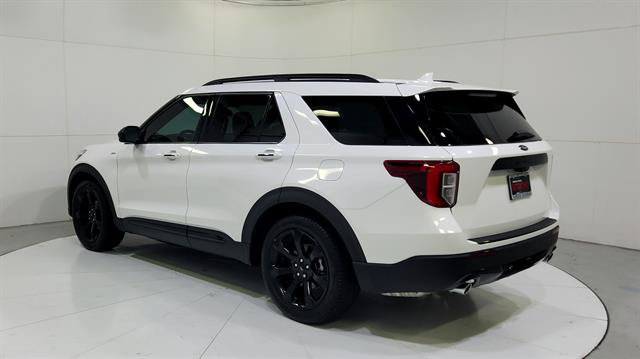 Used 2024 Ford Explorer ST-Line w/ Class IV Trailer Tow Package RWD image 6