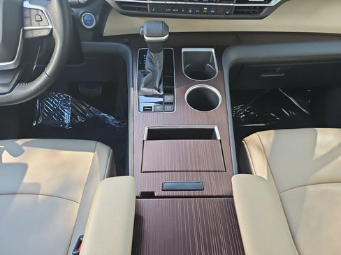 Used 2021 Toyota Sienna XLE FWD image 31