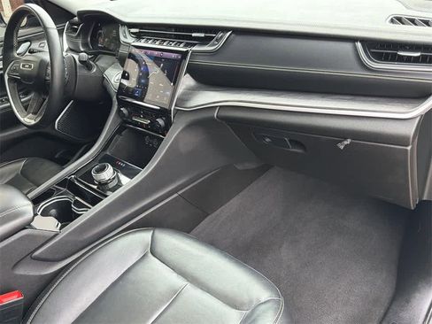 Used 2021 Jeep Grand Cherokee L Limited image 13