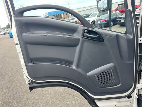 Used 2024 Chevrolet Low Cab Forward image 19