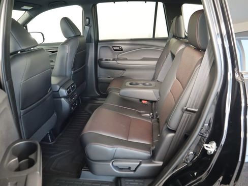 Certified 2024 Honda Passport Black Edition image 22