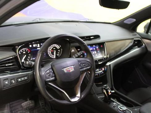 Used 2020 Cadillac XT6 Premium Luxury w/ Platinum Package AWD/4WD image 14