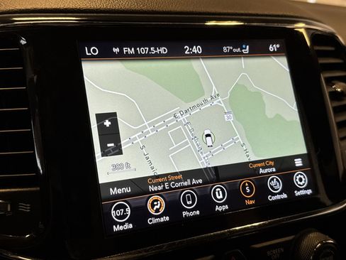 Used 2021 Jeep Grand Cherokee Limited w/ Luxury Group II image 18