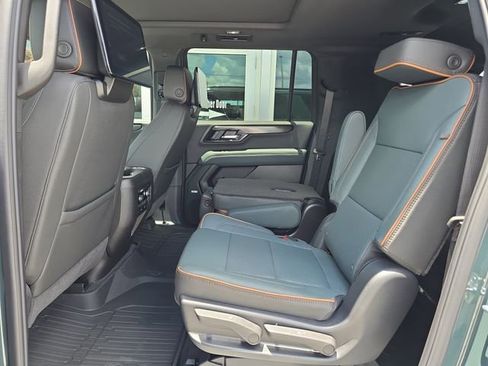 New 2026 GMC Yukon XL AT4 w/ AT4 Premium Plus Package AWD/4WD image 15