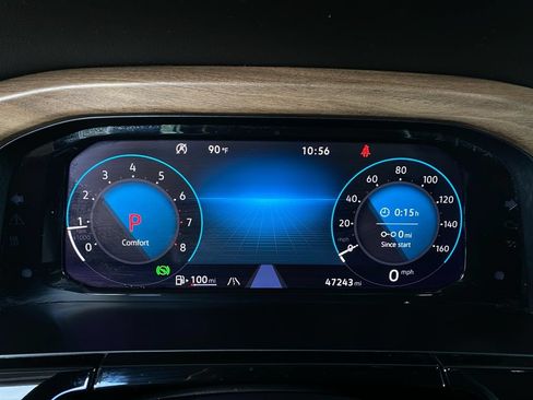 Used 2025 Volkswagen Atlas SE FWD image 21