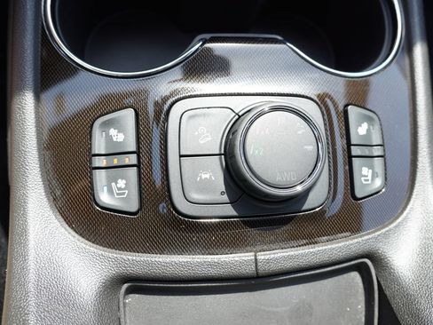 Used 2023 GMC Acadia AT4 w/ Preferred Package AWD/4WD image 34
