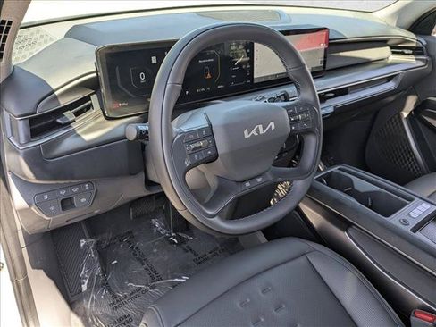 Used 2026 Kia EV9 Wind AWD/4WD image 10