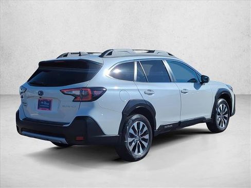 Used 2025 Subaru Outback Limited image 6