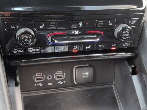 Used 2025 Jeep Grand Cherokee Laredo X w/ Luxury Tech Group I AWD/4WD image 23
