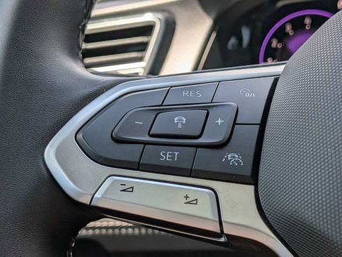 Certified 2025 Volkswagen Atlas Peak Edition SE AWD/4WD image 28