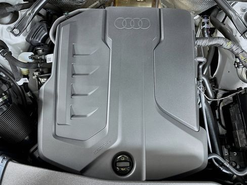 New 2025 Audi Q5 Premium Plus image 12