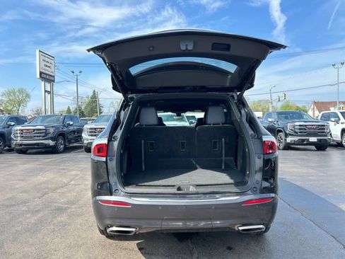 Used 2022 Buick Enclave Premium AWD/4WD image 9