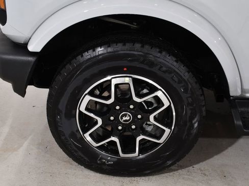 New 2026 Ford Bronco Outer Banks AWD/4WD image 24