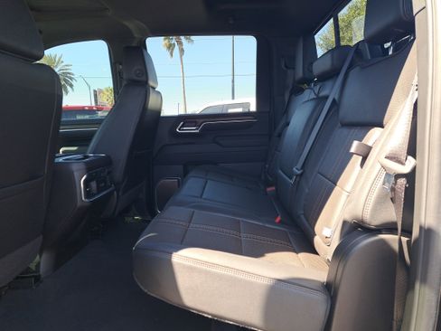 Used 2025 Chevrolet Silverado 3500 High Country w/ High Country Premium Package image 12