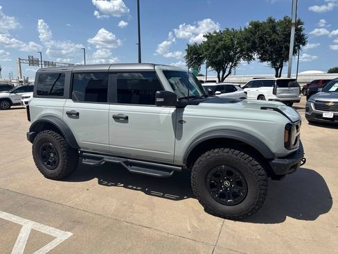 Used 2024 Ford Bronco Wildtrak AWD/4WD image 3