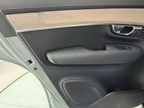 New 2026 Volvo XC90 B6 Plus w/ Protection Package Premier AWD/4WD image 28