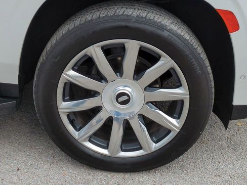 Certified 2024 Cadillac Escalade Premium Luxury Platinum AWD/4WD image 12