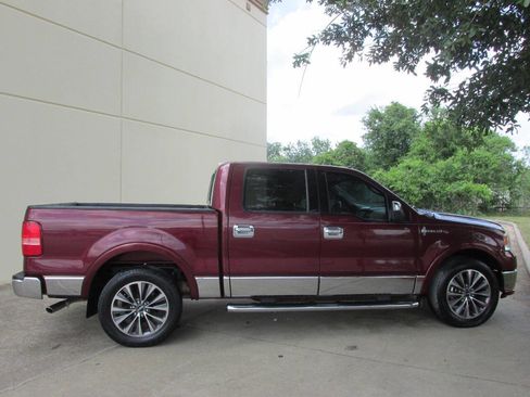 Used 2006 Lincoln Mark LT 2WD image 9