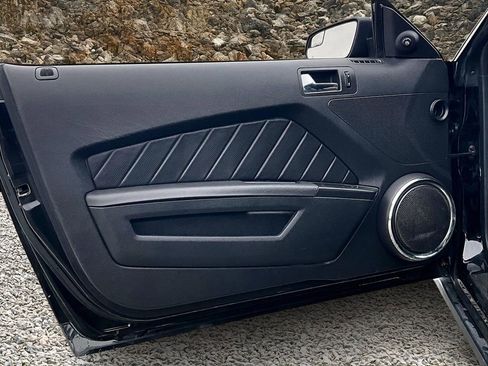 Used 2012 Ford Mustang Premium image 19