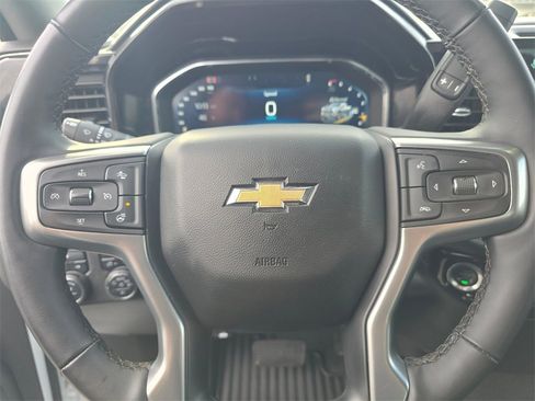 Used 2025 Chevrolet Silverado 2500 LT w/ Convenience Package image 21