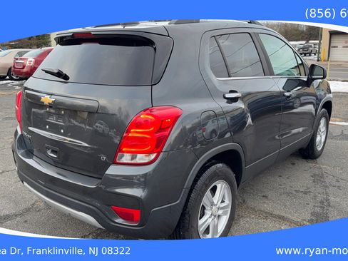 Used 2018 Chevrolet Trax LT w/ LT Convenience Package image 6