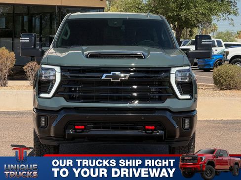 Used 2026 Chevrolet Silverado 2500 LTZ w/ LTZ Plus Package AWD/4WD image 2