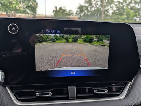New 2027 Chevrolet Equinox LT FWD image 26