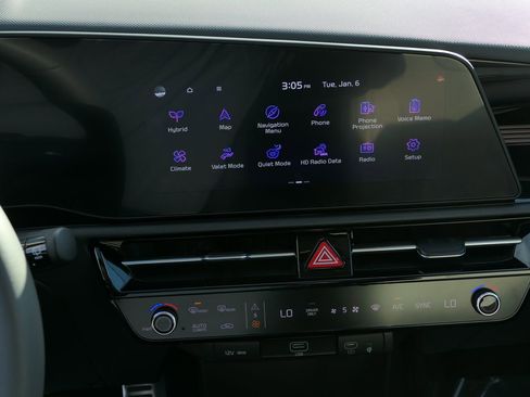 Used 2025 Kia Niro EX Touring image 16