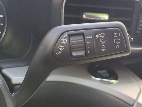 Used 2023 Ford Explorer XLT w/ Equipment Group 202A image 30