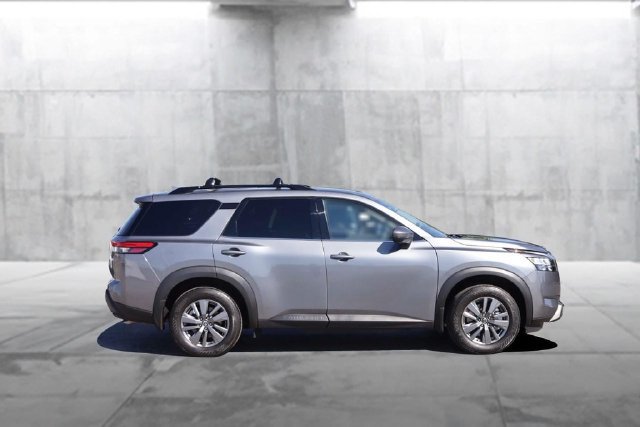 Certified 2025 Nissan Pathfinder SV w/ SV Premium Package FWD image 5