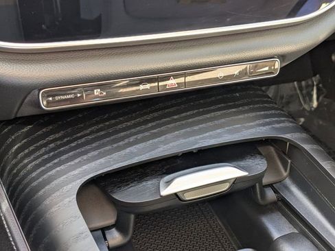 Used 2025 Mercedes-Benz E 350 4MATIC Sedan image 19