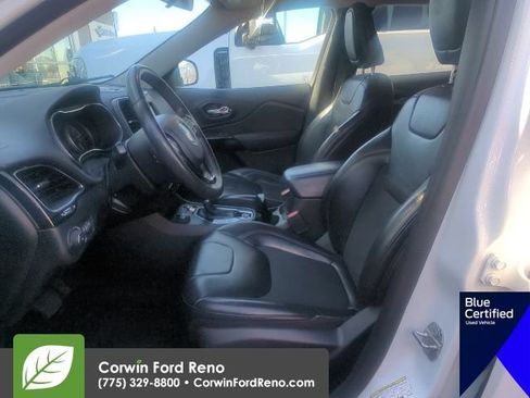 Used 2020 Jeep Cherokee Latitude Plus AWD/4WD image 10