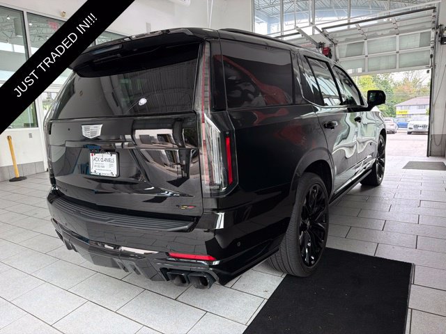 Used 2025 Cadillac Escalade V w/ LPO, ONYX Package AWD/4WD image 5