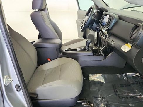 Used 2023 Toyota Tacoma SR AWD/4WD image 33