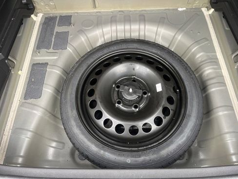 Used 2025 Chevrolet Trax RS w/ Driver Confidence Package image 37