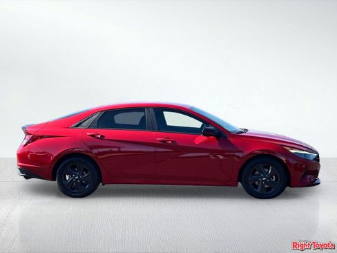 Used 2021 Hyundai Elantra SEL FWD image 5