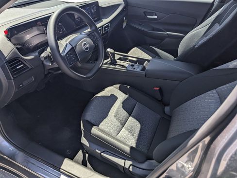 New 2026 Nissan Sentra SV FWD image 9