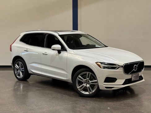 Used 2018 Volvo XC60 T6 Momentum w/ Convenience Package AWD/4WD image 2