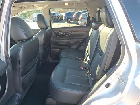 Used 2020 Nissan Rogue SL w/ Premium Package image 10