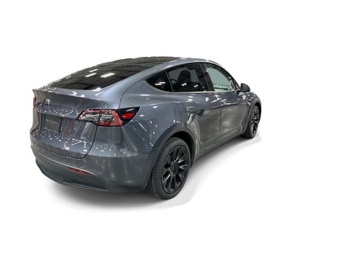 Certified 2023 Tesla Model Y Long Range AWD/4WD image 6