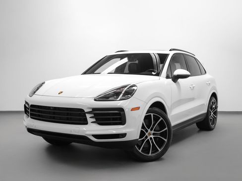 Used 2023 Porsche Cayenne S Platinum AWD/4WD image 6