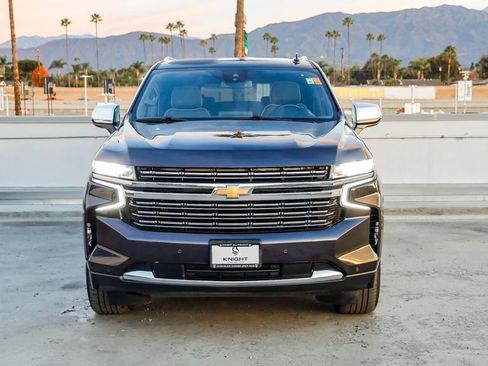 Used 2024 Chevrolet Suburban Premier image 3