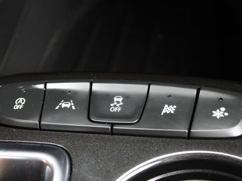 Used 2024 Chevrolet TrailBlazer RS FWD image 39